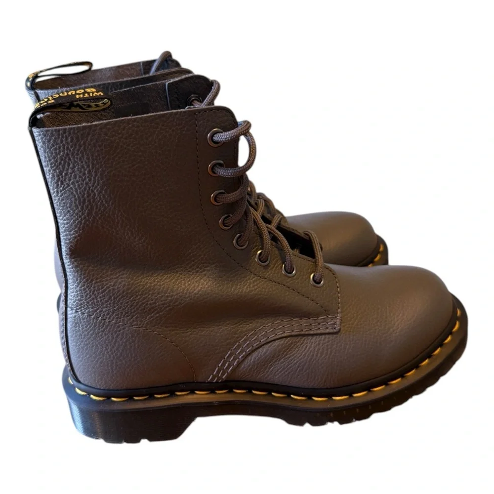 Dr. Martens woman’s 1460 Pascal Virginia Combat Boots Gunmetal Gray Sz 7 New - Picture 5 of 8